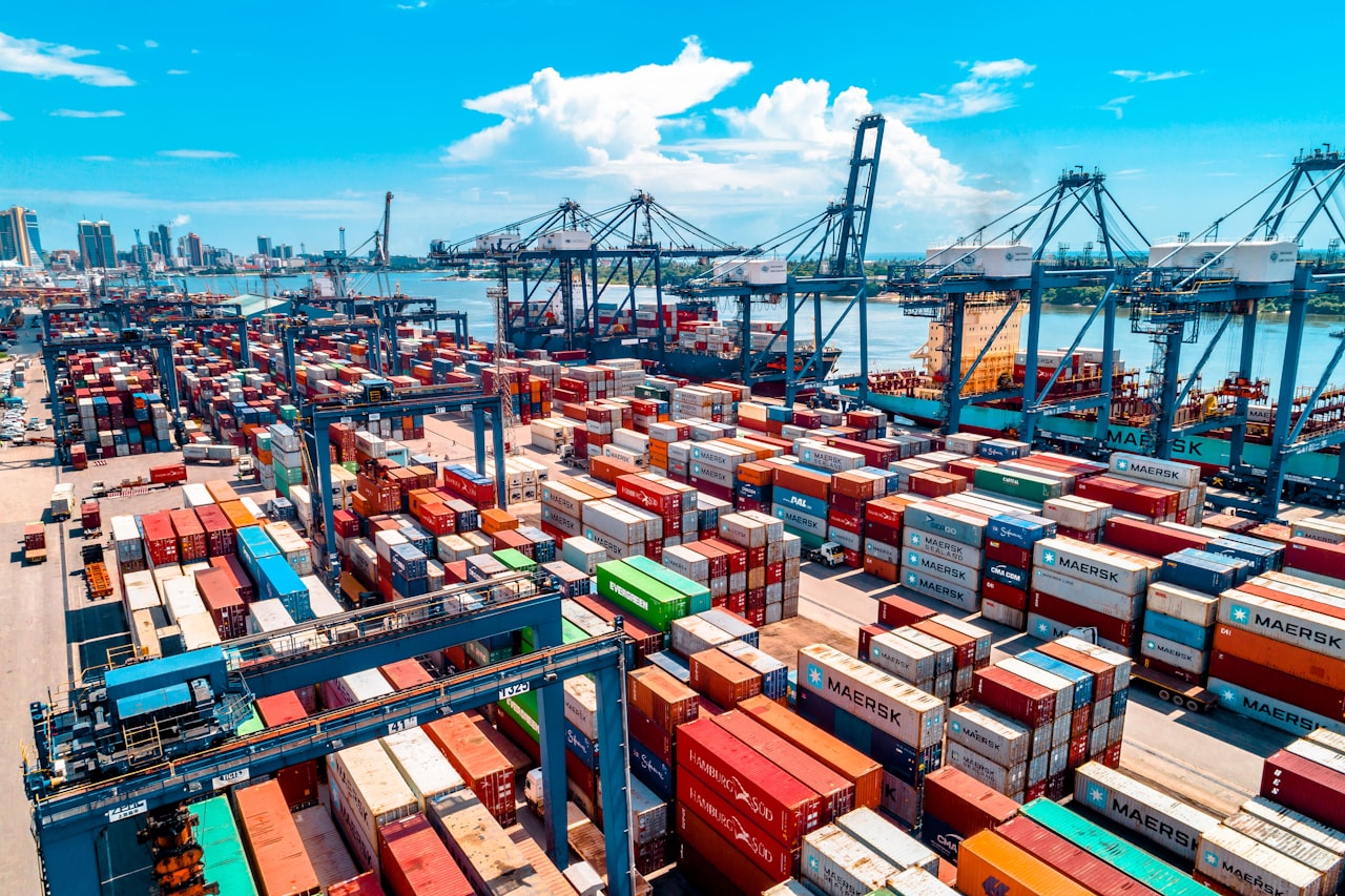 Container terminal at a Brazilian export port loading refrigerated cargo bound for international markets