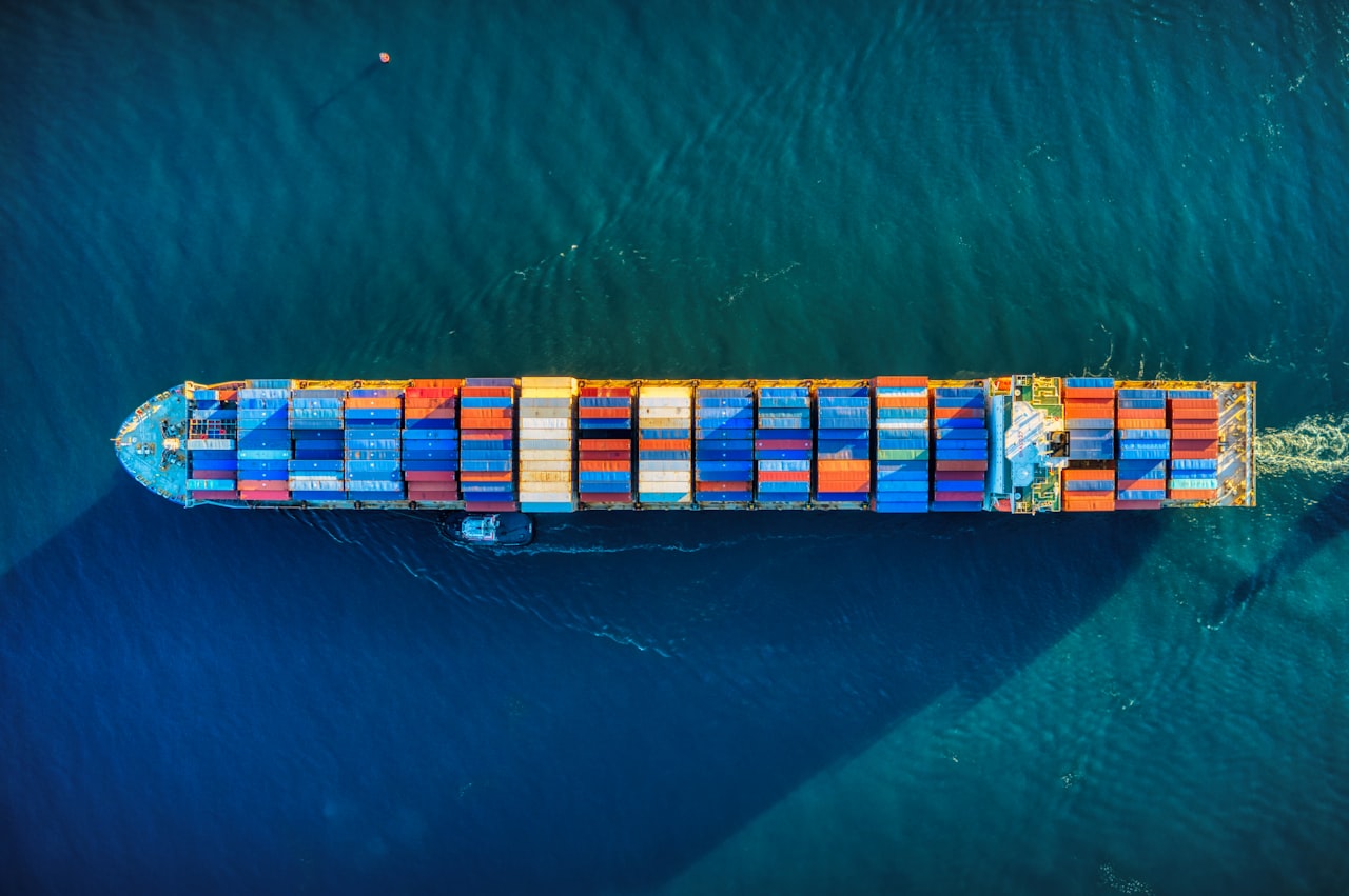 Reefer and dry cargo, ocean-bound